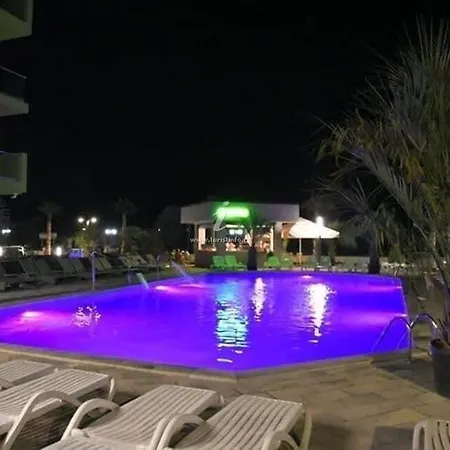 Alezzi Beach Resort - vedere la mare Appartamento