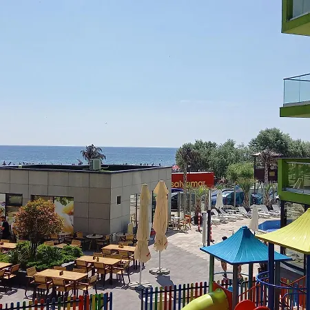 Alezzi Beach Resort - vedere la mare Năvodari